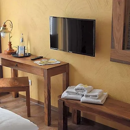 Arte Vida Ohg Hotel